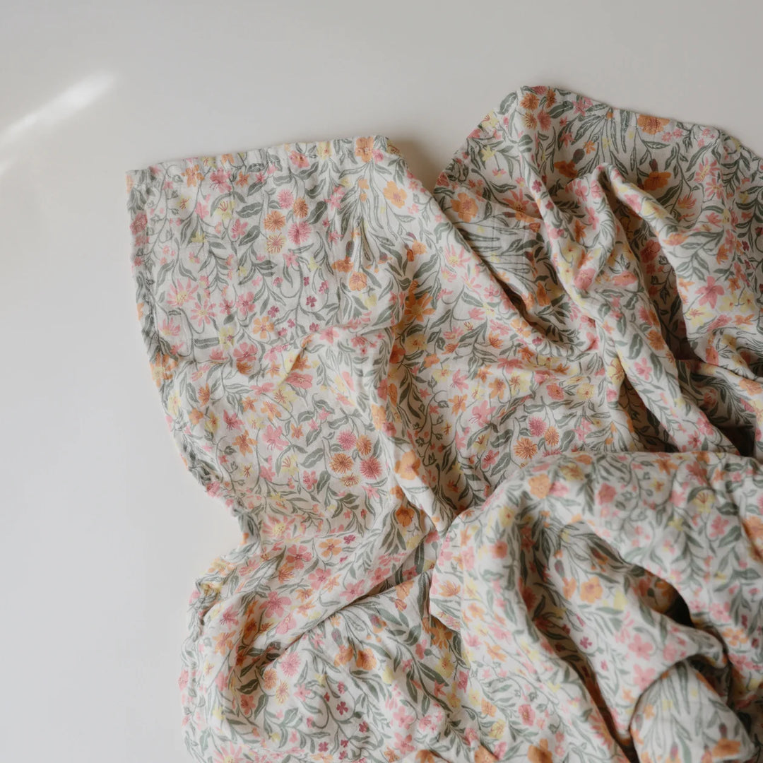 Mushie Large Muslin Swaddle – Pastel Flowers