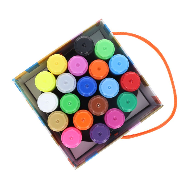 Box with 20 Crayons