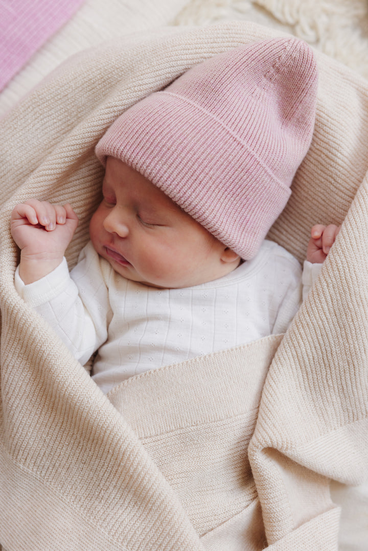 Hvid Fonzie Newborn Beanie Powder