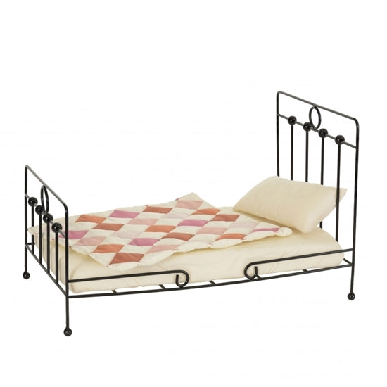 Metal Doll Bed with Bedding