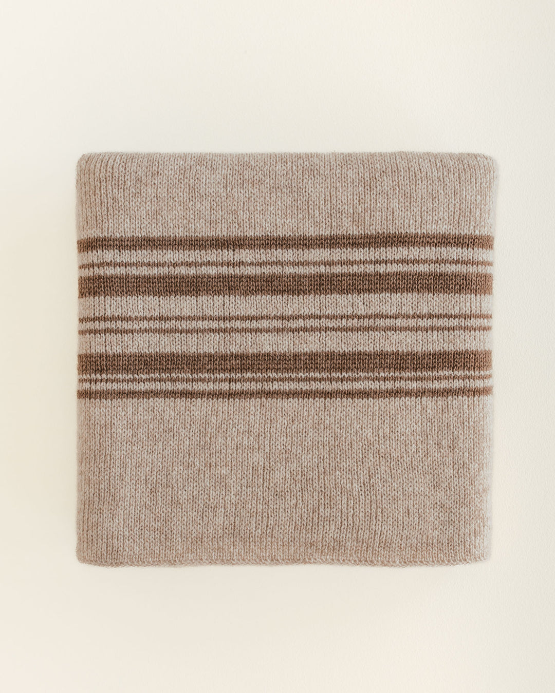 Hvid Blanket Gilbert Sand - Walnut