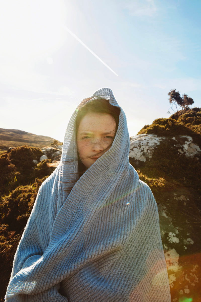 Hvid Blanket Gaston Frost Blue - La Gentile Store