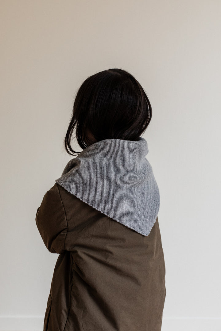 Hvid Triangle Scarf Josephina Grey Melange